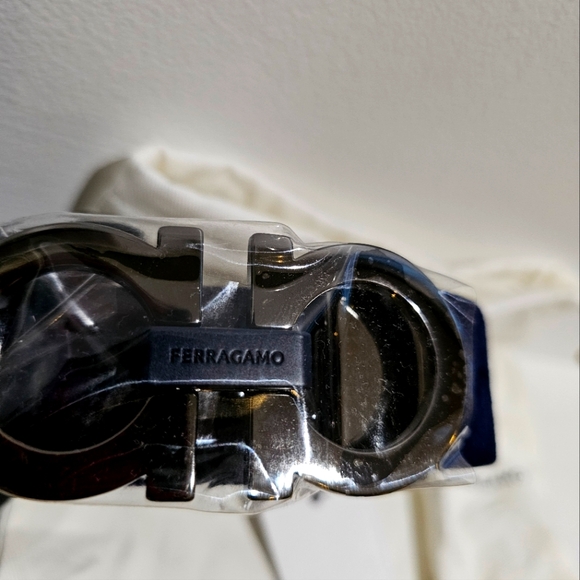 FERRAGAMO GANCIO SUEDE BELT - Picture 5 of 12